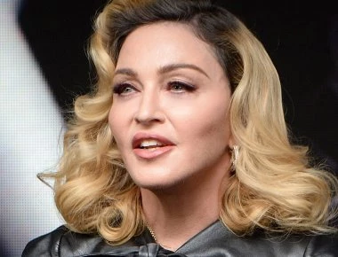 Μαντόνα: «Εφαγε κόλλημα» με μοντέλο μετά από παθιασμένο φιλί- Την κυνηγούσε δύο χρόνια (φωτο-βίντεο)